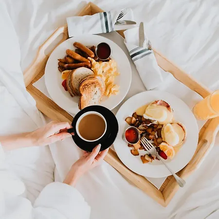 Vacation I Sea Views, 24-7 Security, Parking, Walk To Everything In Luxurious Puerto Banus Apartment Marbella