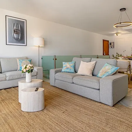 Vacation I Sea Views, 24-7 Security, Parking, Walk To Everything In Luxurious Puerto Banus
