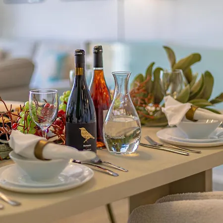 Vacation I Sea Views, 24-7 Security, Parking, Walk To Everything In Luxurious Puerto Banus *