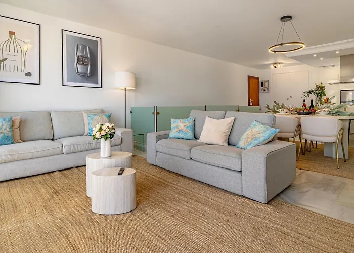 Vacation I Sea Views, 24-7 Security, Parking, Walk To Everything In Luxurious Puerto Banus