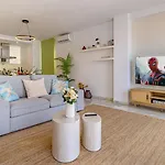 Vacation I Sea Views, 24-7 Security, Parking, Walk To Everything In Luxurious Puerto Banus Lägenhet
