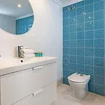 Vacation I Sea Views, 24-7 Security, Parking, Walk To Everything In Luxurious Puerto Banus * Marbella