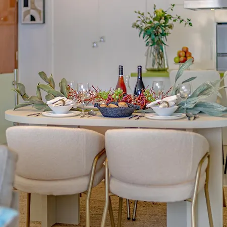 Vacation I Sea Views, 24-7 Security, Parking, Walk To Everything In Luxurious Puerto Banus Apartmán Marbella