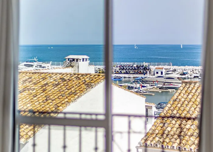 Vacation I Sea Views, 24-7 Security, Parking, Walk To Everything In Luxurious Puerto Banus アパート マルベーリャ