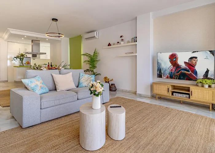 Vacation I Sea Views, 24-7 Security, Parking, Walk To Everything In Luxurious Puerto Banus アパート