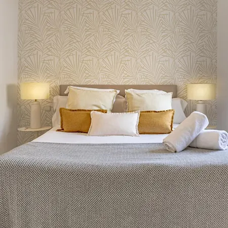 Daire Vacation I Sea Views, 24-7 Security, Parking, Walk To Everything In Luxurious Puerto Banus *